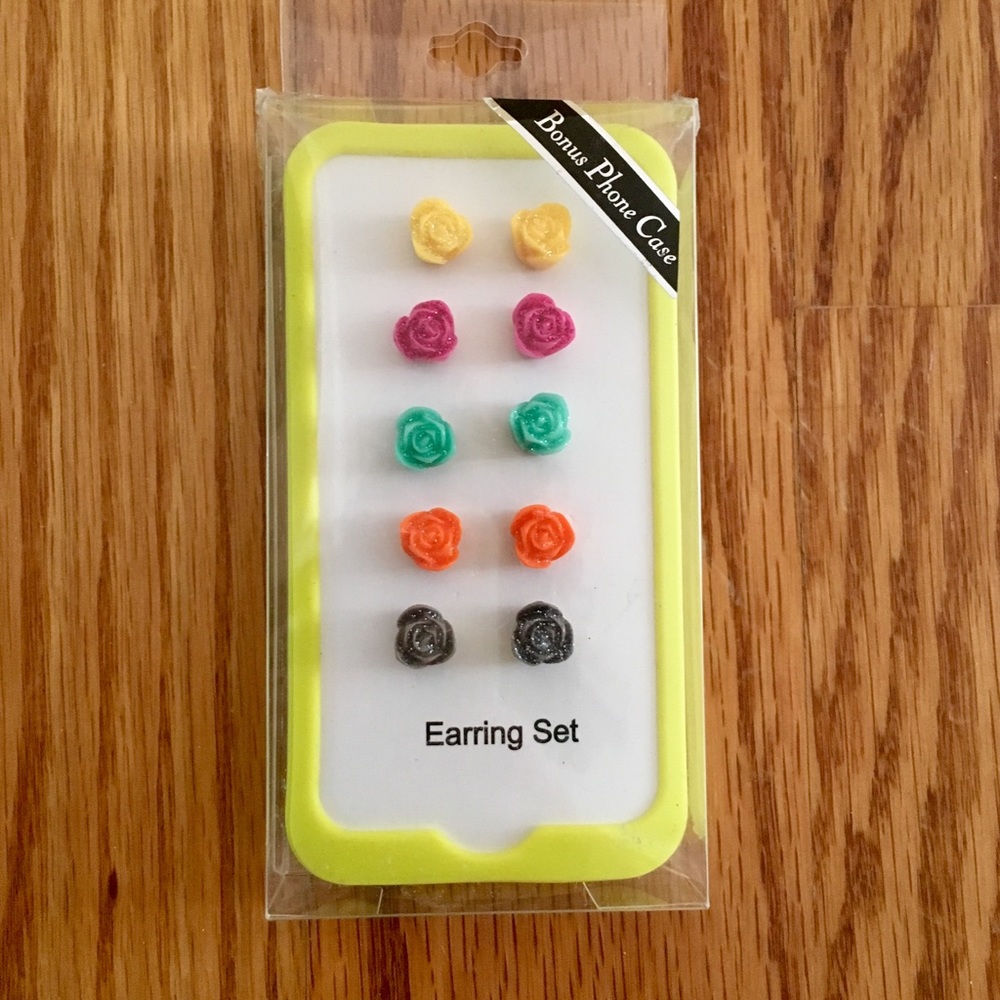 NEW Rose Earring Set